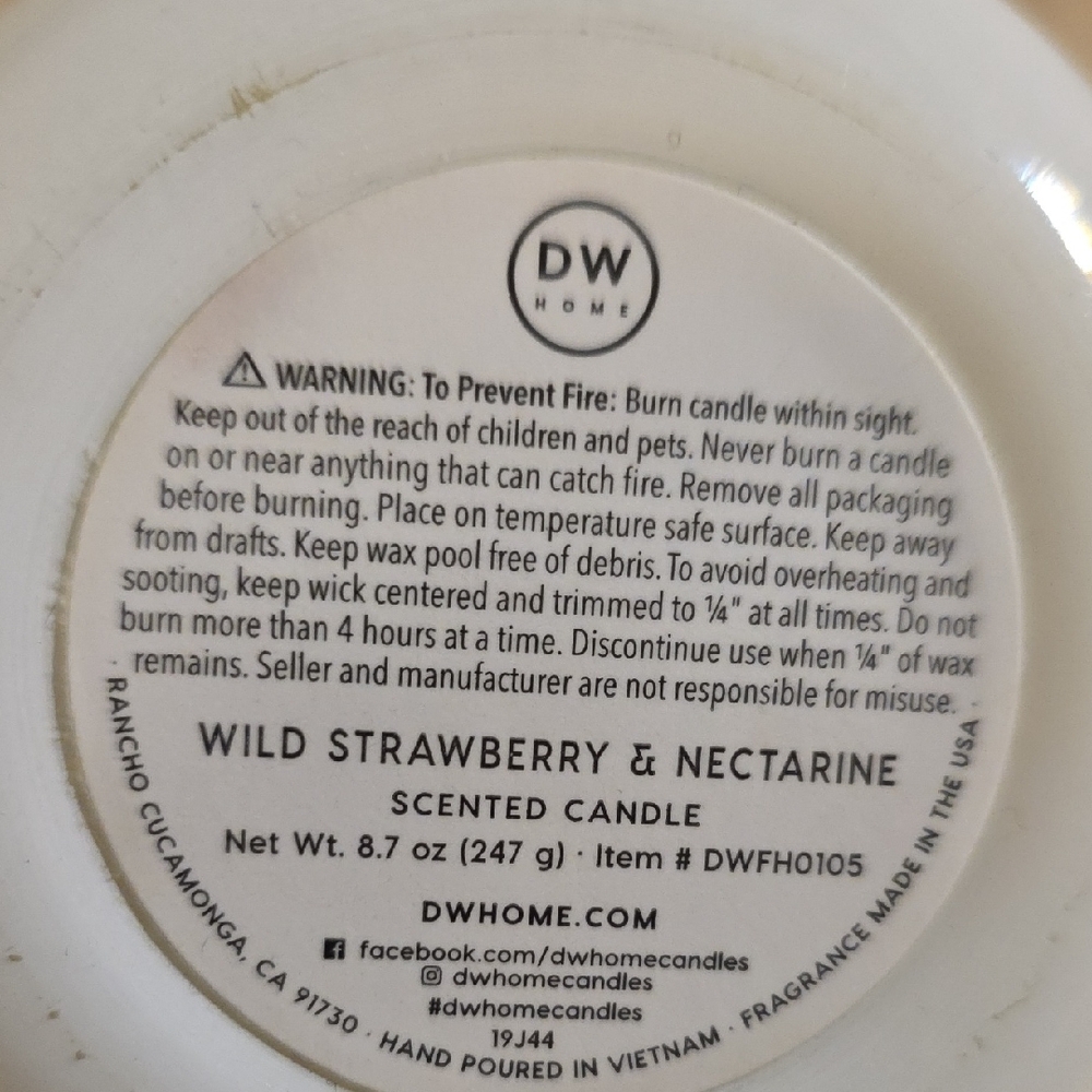 DW Home 8.7oz Wild Strawberry & Nectarine Candle with Wooden Lid - Picture 2 of 6
